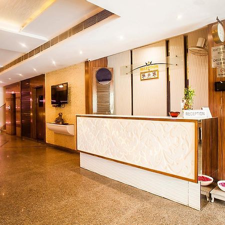 آغْرا Hotel Poonam Plaza المظهر الخارجي الصورة