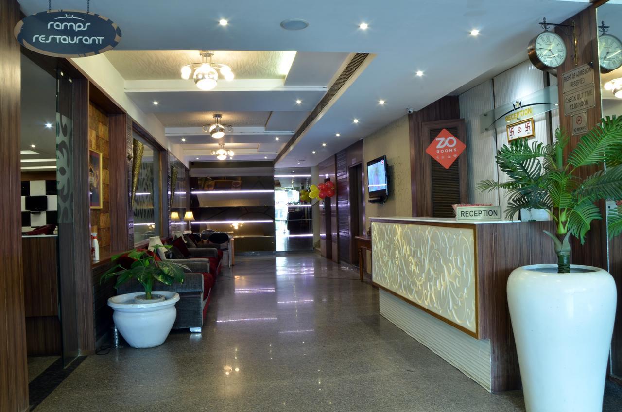 آغْرا Hotel Poonam Plaza المظهر الخارجي الصورة