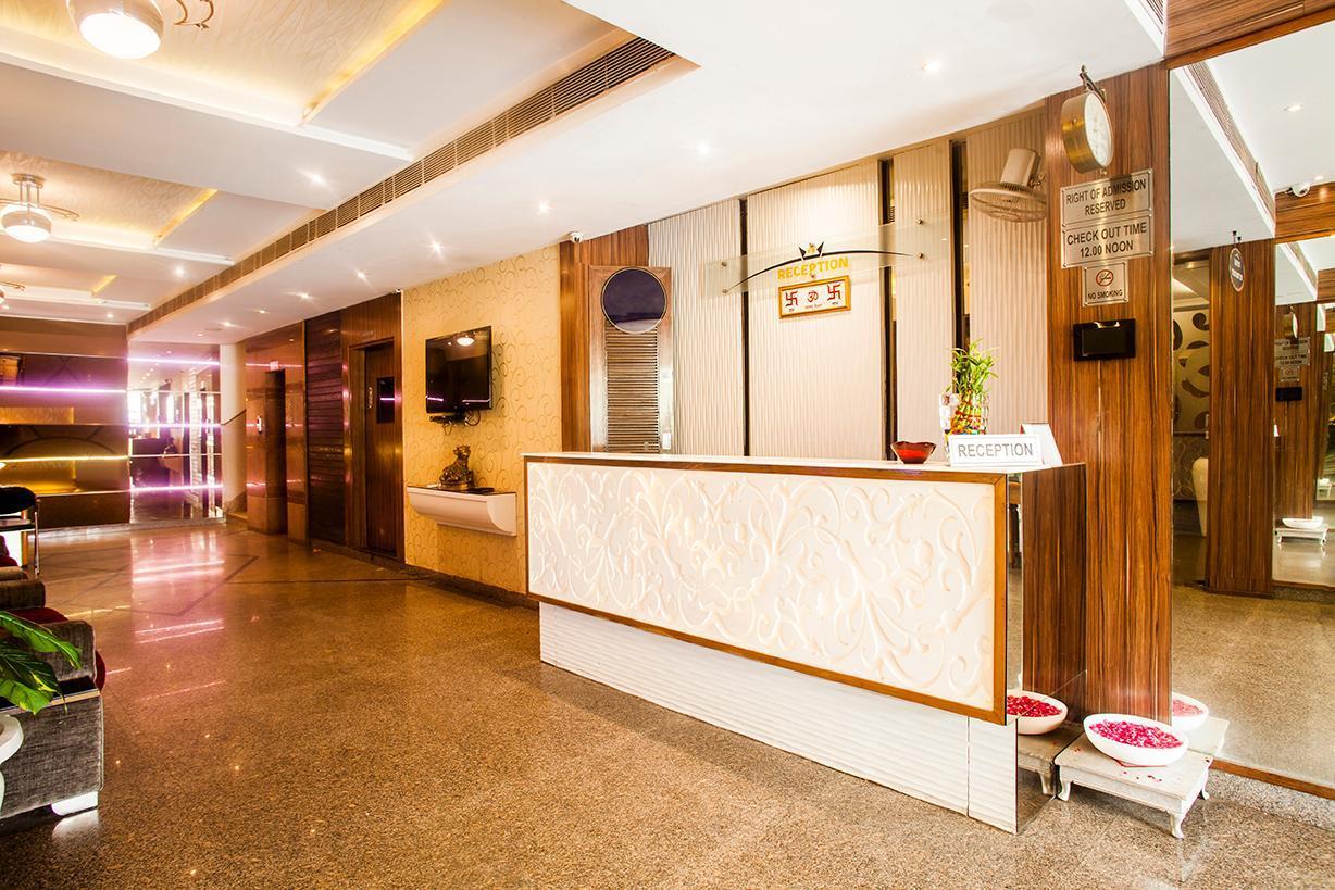 آغْرا Hotel Poonam Plaza المظهر الخارجي الصورة